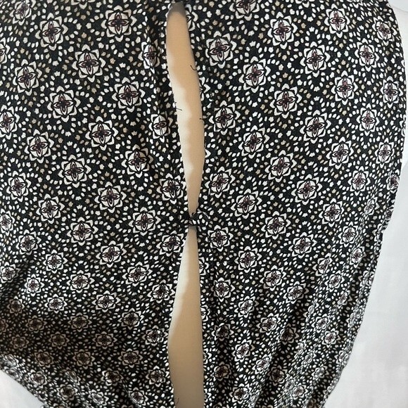 Sadie & Sage black and pink print open back wrap top romper size small - Picture 4 of 6